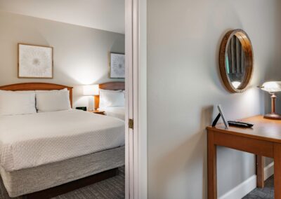 Signature Full Bed Room