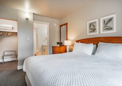 Main Bedroom King Signature Suite